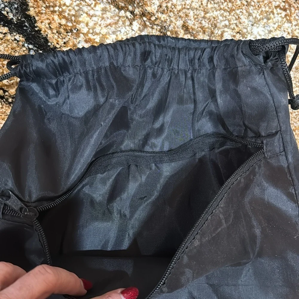 Carbon38 Black Drawstring Bag‎